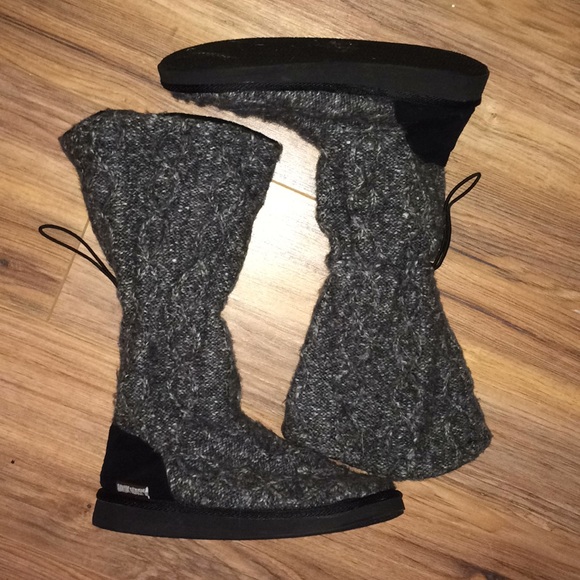 Muk Luks Shoes - NWOT Muk Luks